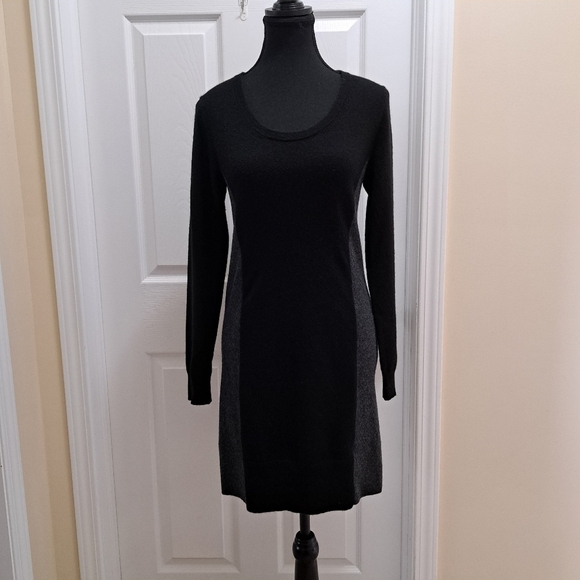 Uniqlo Sweater Dress Women's Size Medium Black Grey Side Panel Cashmere - Picture 1 of 14